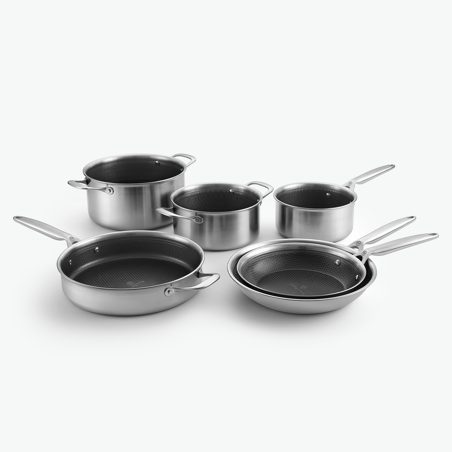 Signature-set i 3-Ply Hybrid: två grytor, kastrull, sautépanna och stekpannor Ø24 och Ø28 cm, utan lock