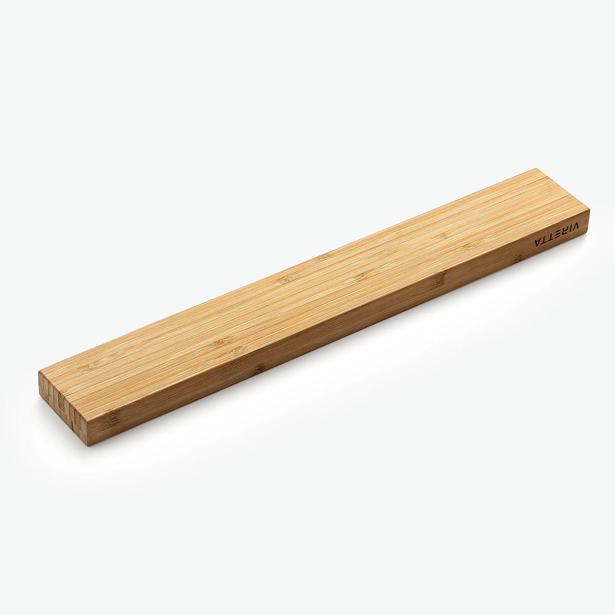 Knivmagnet i bambu, 60 cm, sedd snett ovanifrån