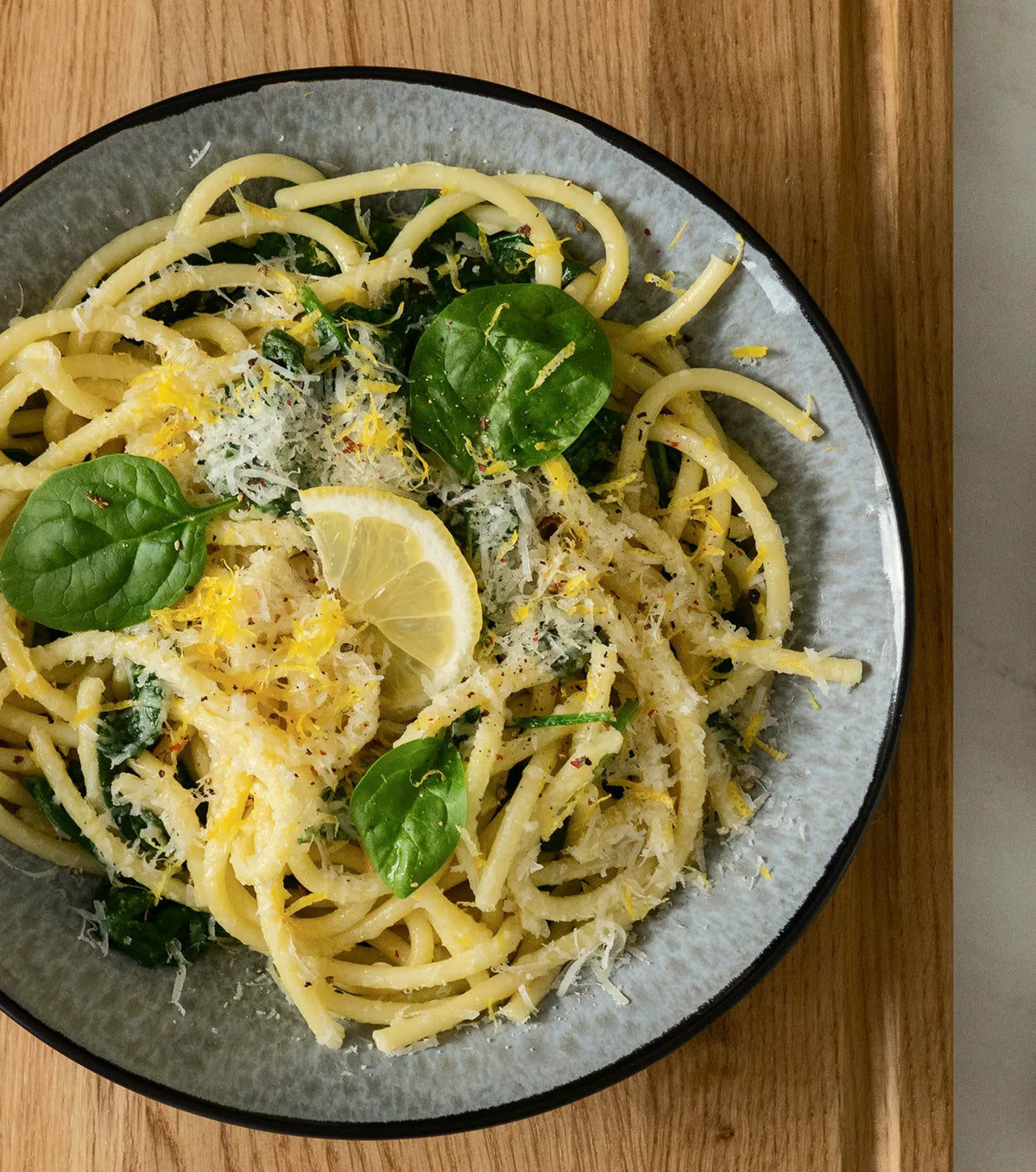 Citronsmörsspaghetti med grönt