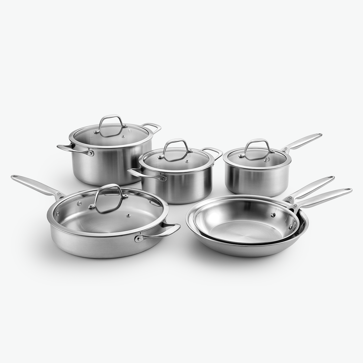 Signature-set i 3-Ply rostfritt stål: två grytor, kastrull, sautépanna och stekpannor Ø24 och Ø28 cm, med glaslock