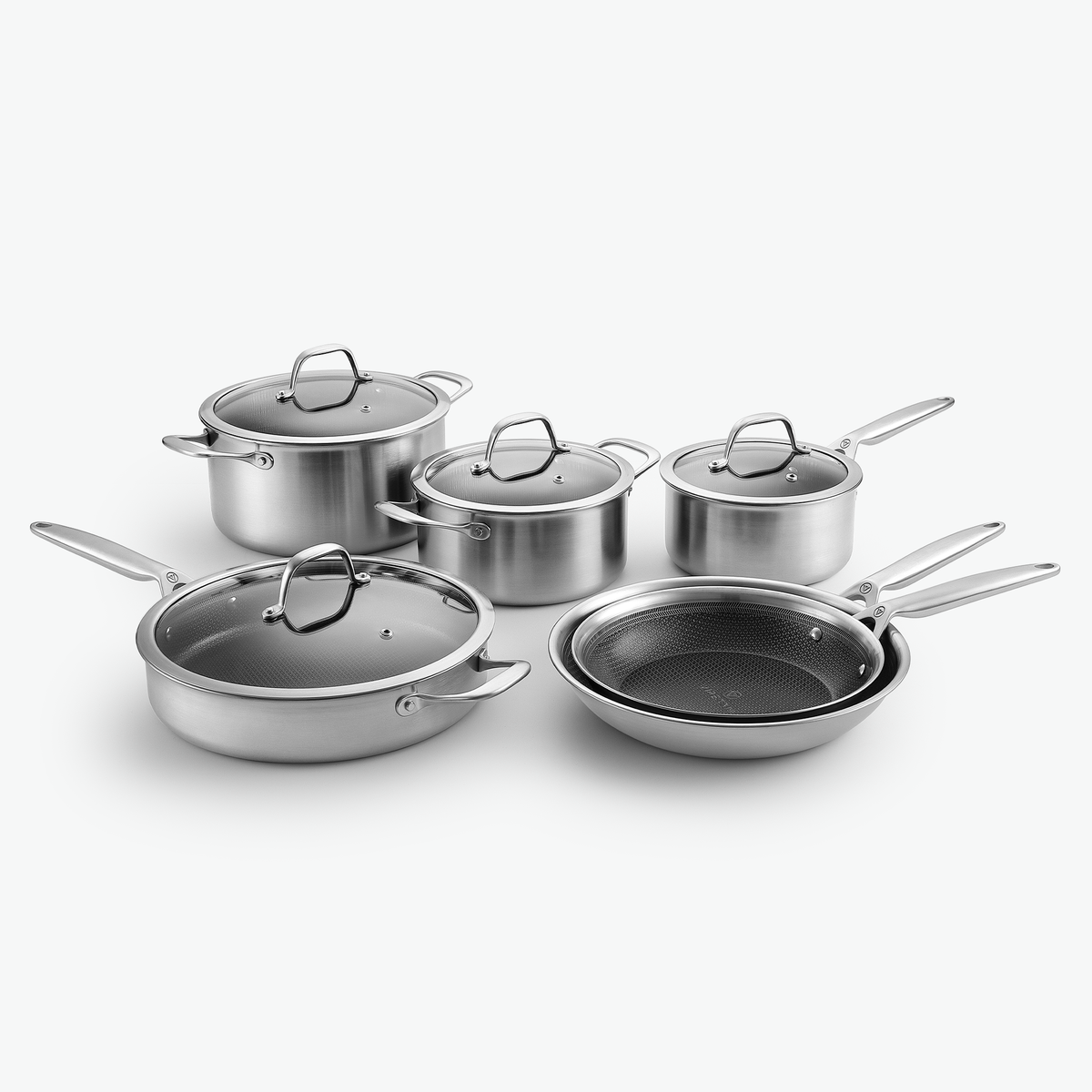 Signature-set i 3-Ply Hybrid: två grytor, kastrull, sautépanna och stekpannor Ø24 och Ø28 cm, med glaslock