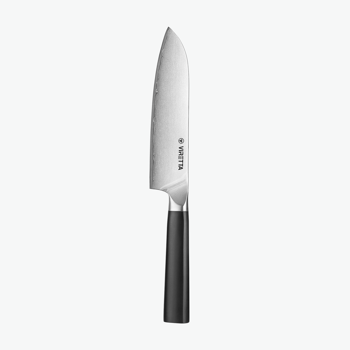 Shōjin Aira santokukniv sedd från baksidan med Virettas logotyp
