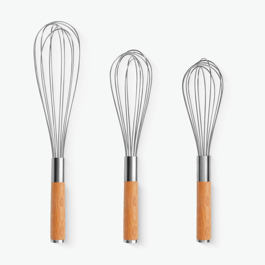 Vispset Trio med handtag i ek: 31, 26,5 och 25 cm sida vid sida