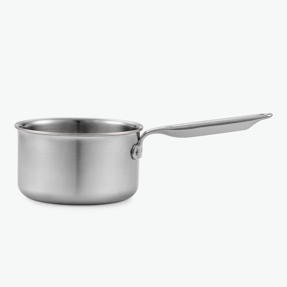 Kastrull i 5-Ply rostfritt stål med kopparkärna, Ø16 cm, 2 l, sedd från sidan