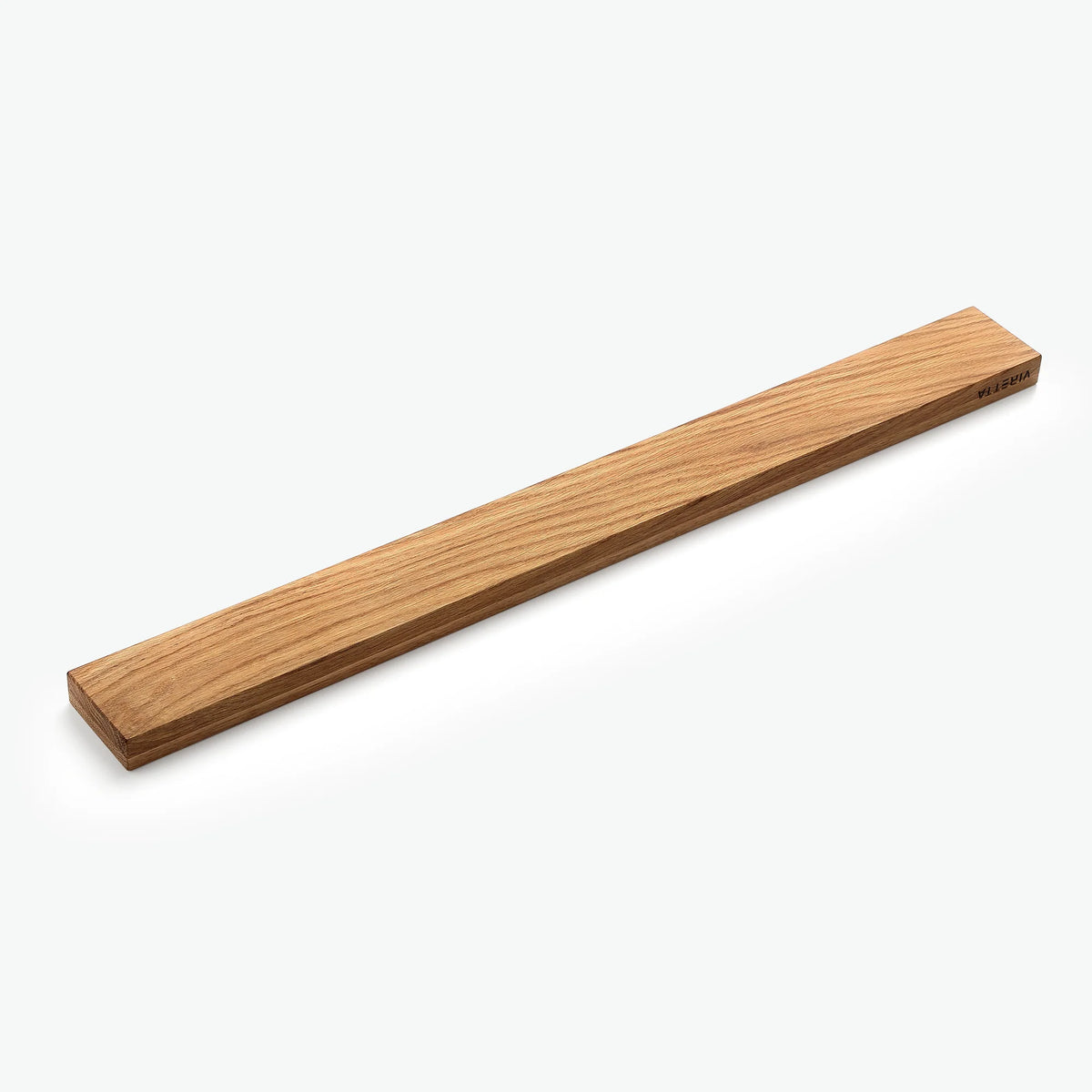 Knivmagnet i ek, 60 cm, sedd snett ovanifrån
