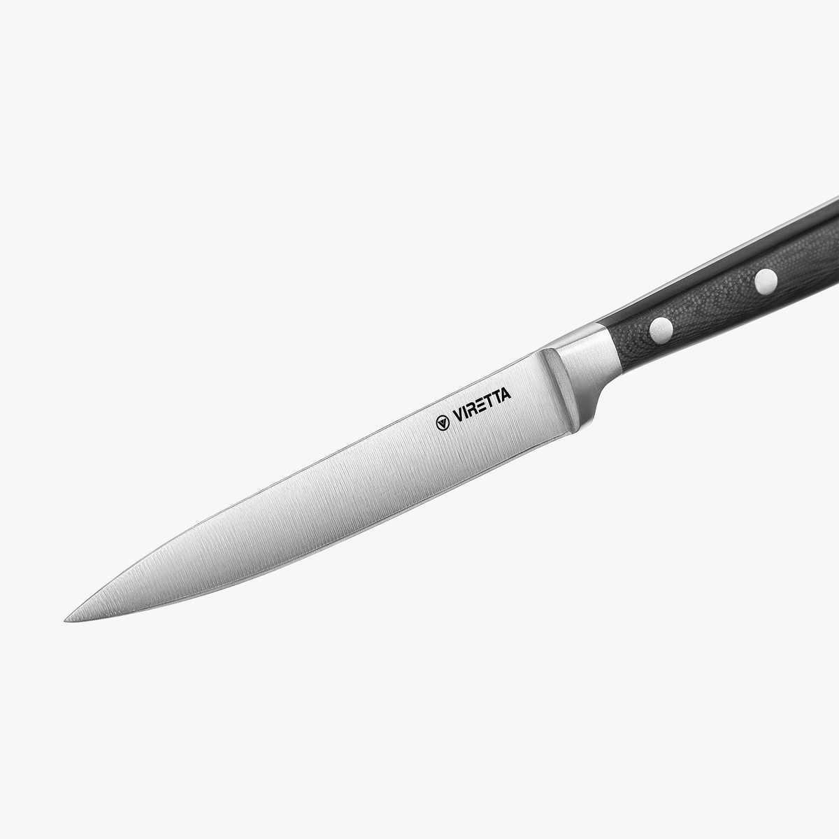 Bladet på Classic universalkniv, sett snett